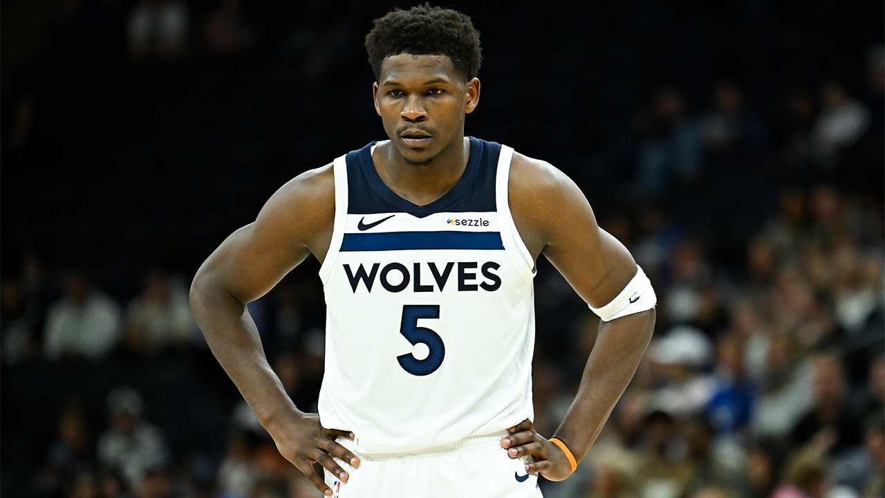 Anthony Edwards to miss up to 2 months due to right knee procedure — Inver Grove Heights Sports news